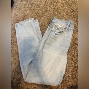 American Eagle Outfitters Women's Light Wash Straight Leg Jeans